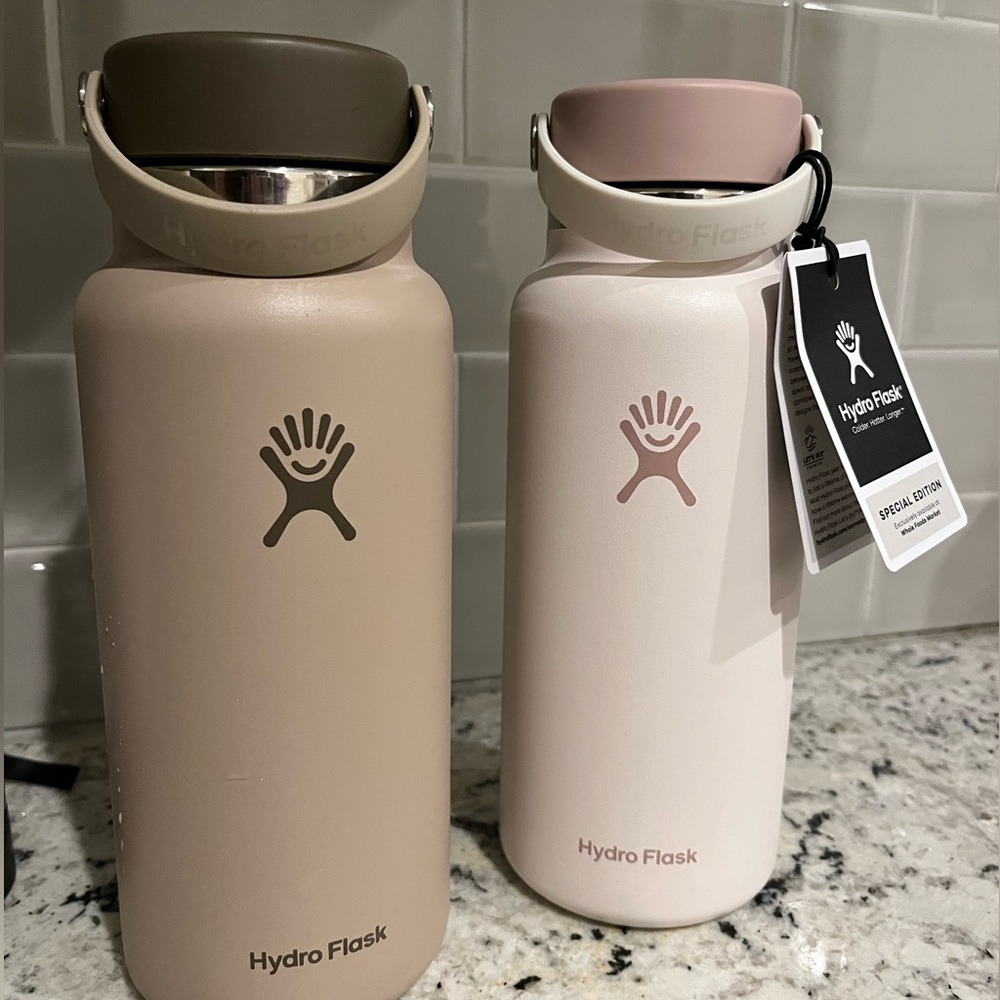 Hydroflask Juneberry NWT